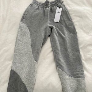 Alo Make Waves Sweatpants Brand New